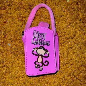 Y2K Bobby Jack cell phone holder